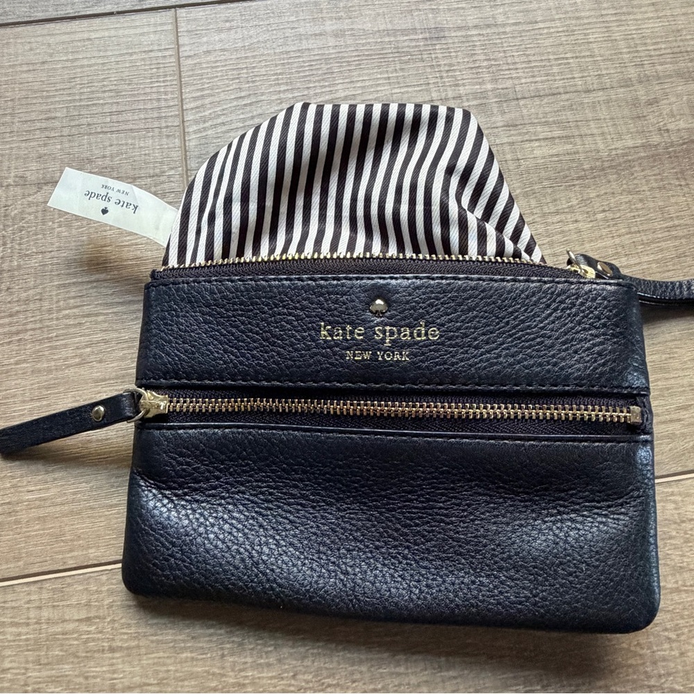 Kate Spade Black Leather Wristlet Pebbled 6.5x4” 2 Zip Compartments - Picture 12 of 13